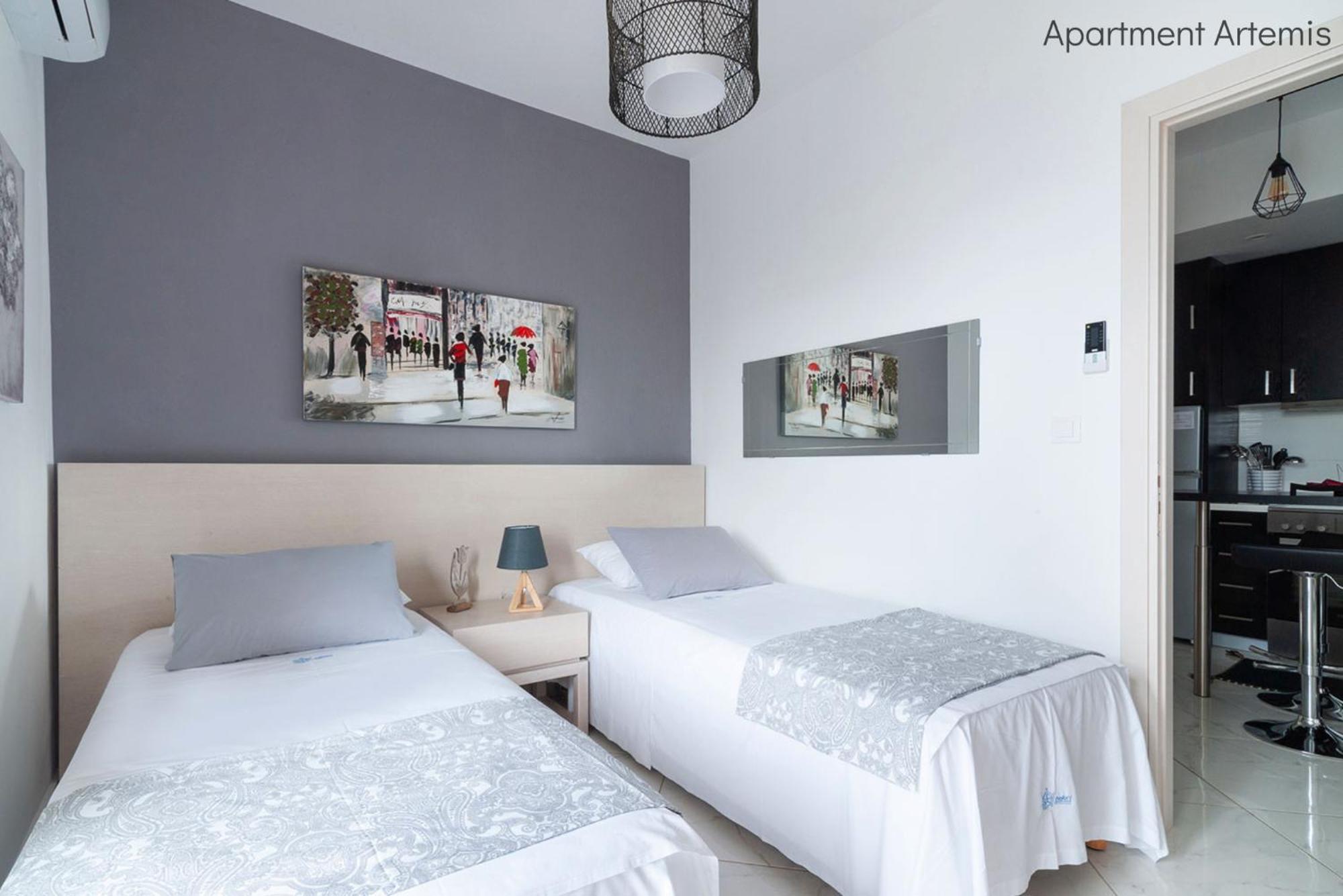 Apollo & Artemis By Heloni Apartments Athens Exterior photo